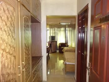 Hotel Al Harmain Tower Karacsi Kültér fotó