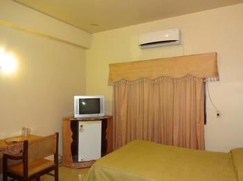 Hotel Al Harmain Tower Karacsi Kültér fotó
