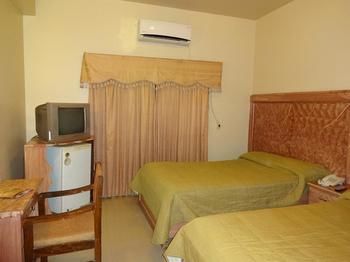 Hotel Al Harmain Tower Karacsi Kültér fotó